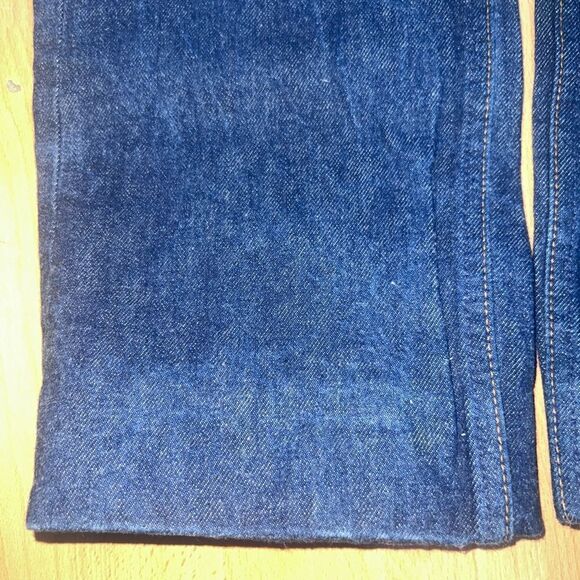 True Vintage 1980s Levi’s 501 Button Fly Dark Wash USA Blue Jeans size 33/36 - Picture 15 of 16